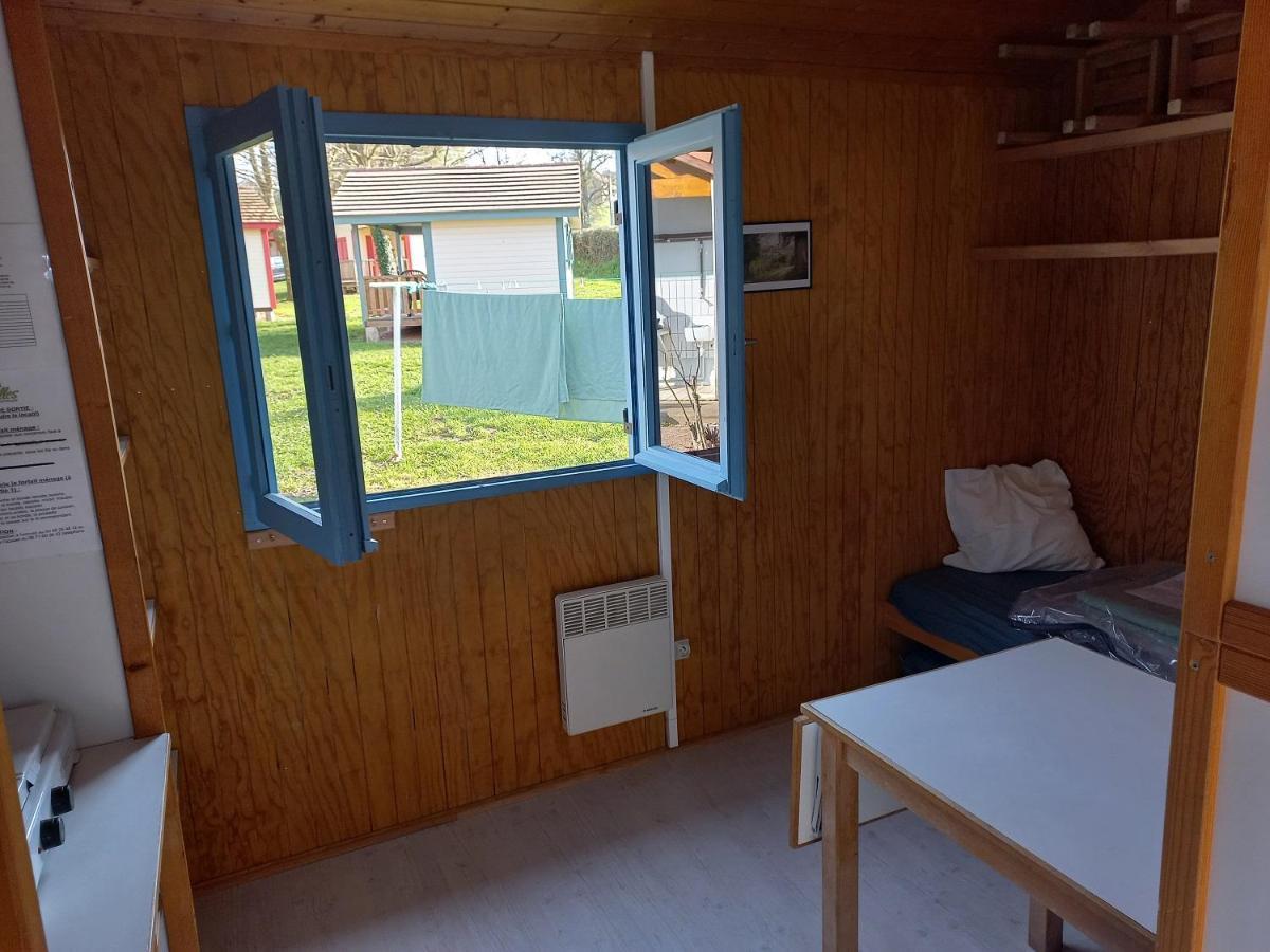 Camping Les Feuilles Chauffailles Esterno foto