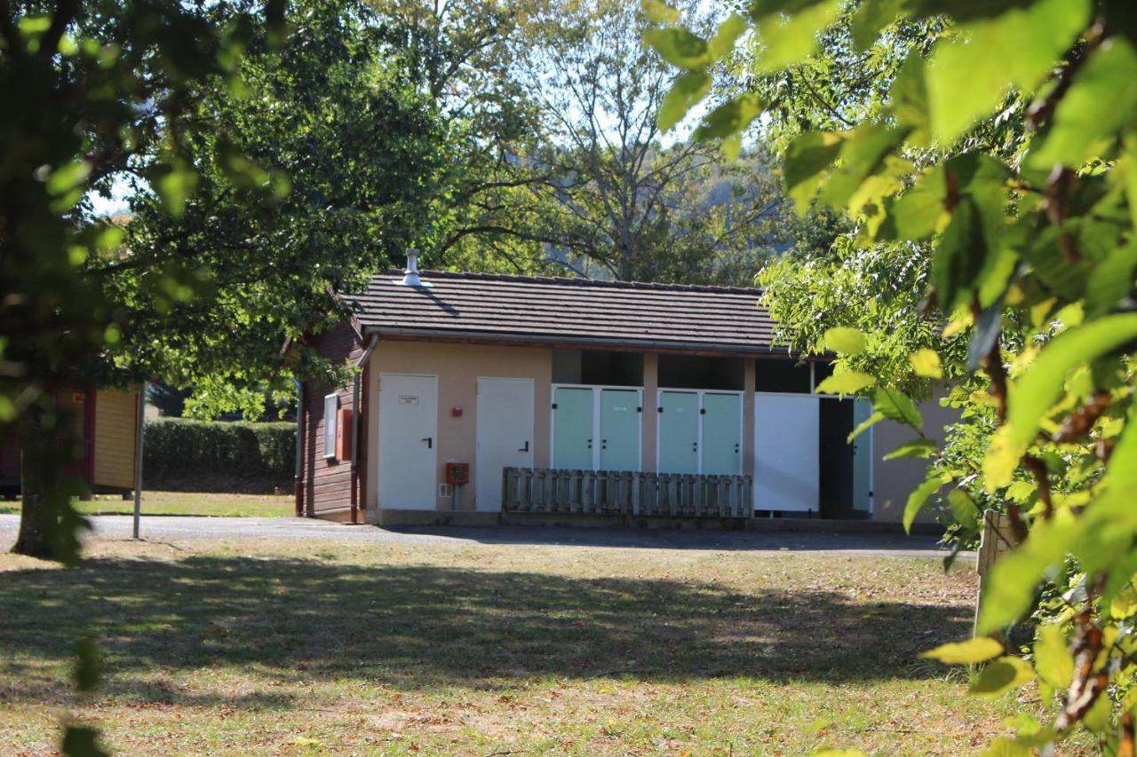 Camping Les Feuilles Chauffailles Esterno foto