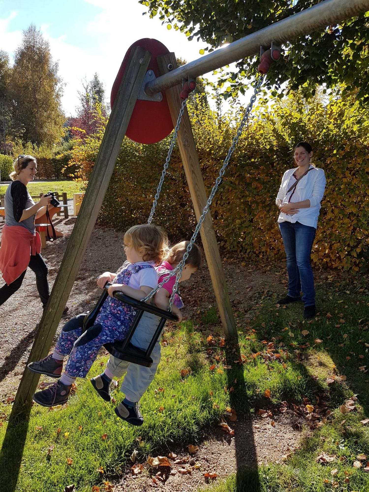 Camping Les Feuilles Chauffailles Esterno foto